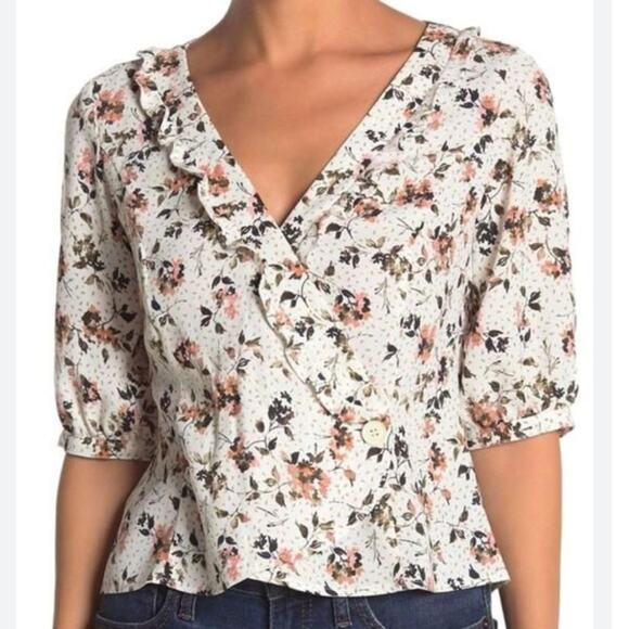 NWT Abound Button wrap short sleeve Blouse ivory delicate ditsy floral sz M - Picture 1 of 9